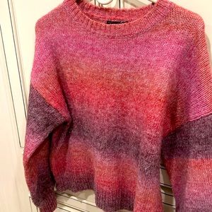 EUC Warm ombré pink sweater